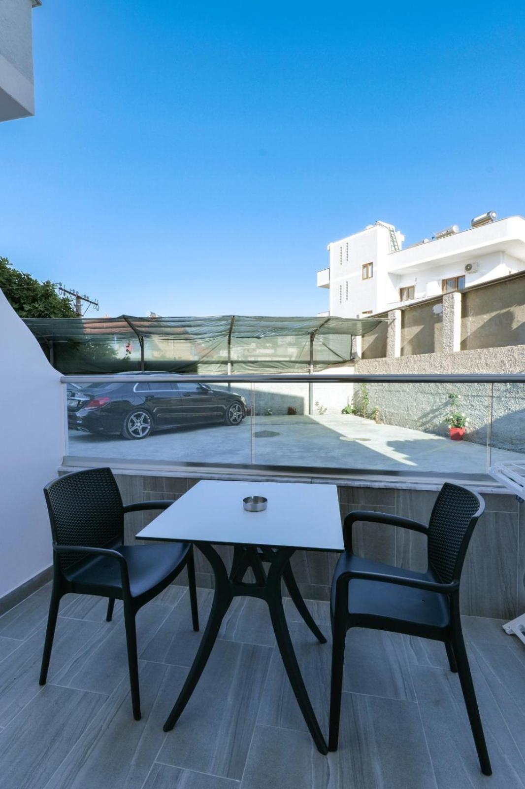 Vila Enxhi Ksamil Exterior photo